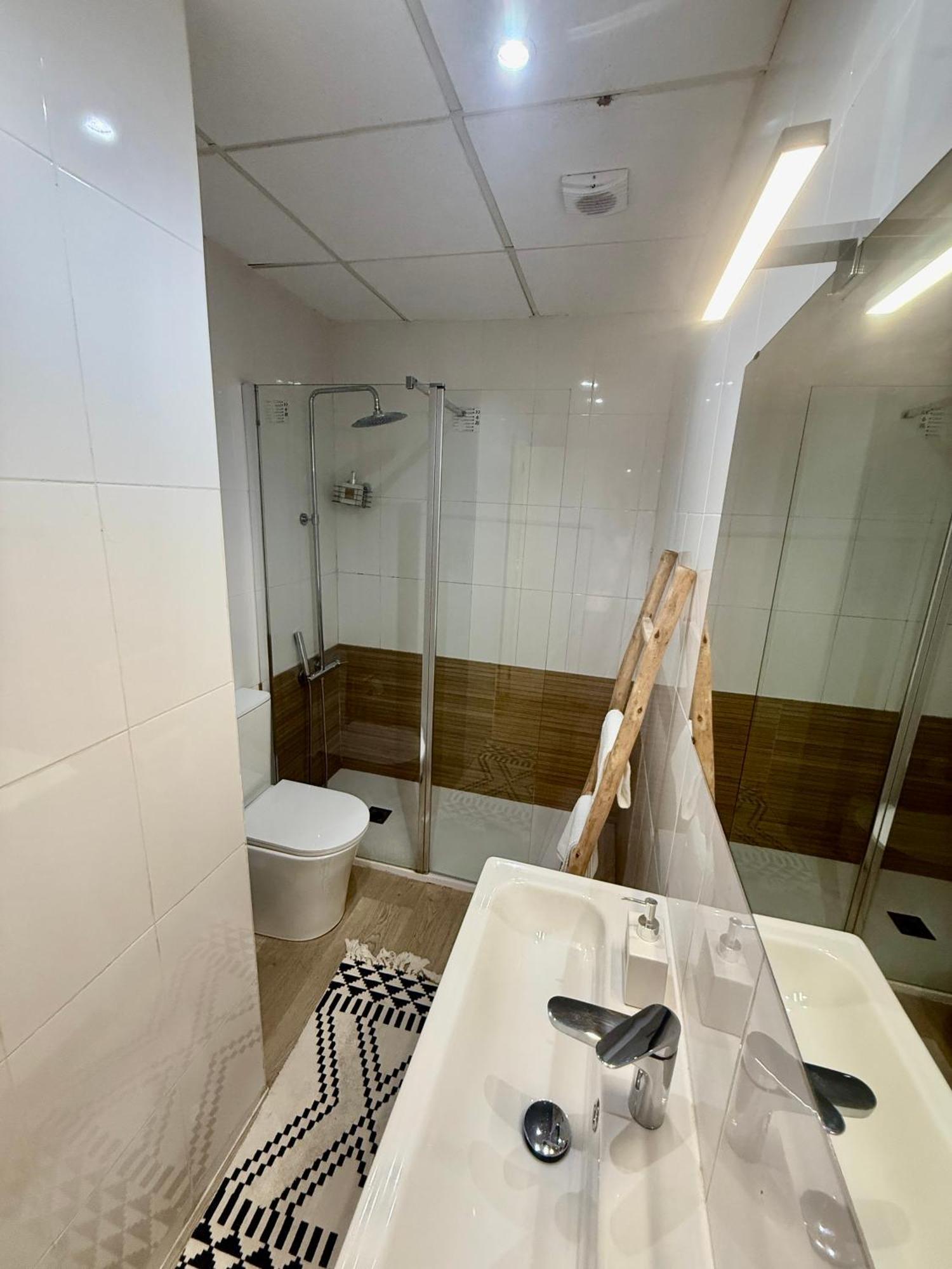 Pikis Center Sevilla Dış mekan fotoğraf